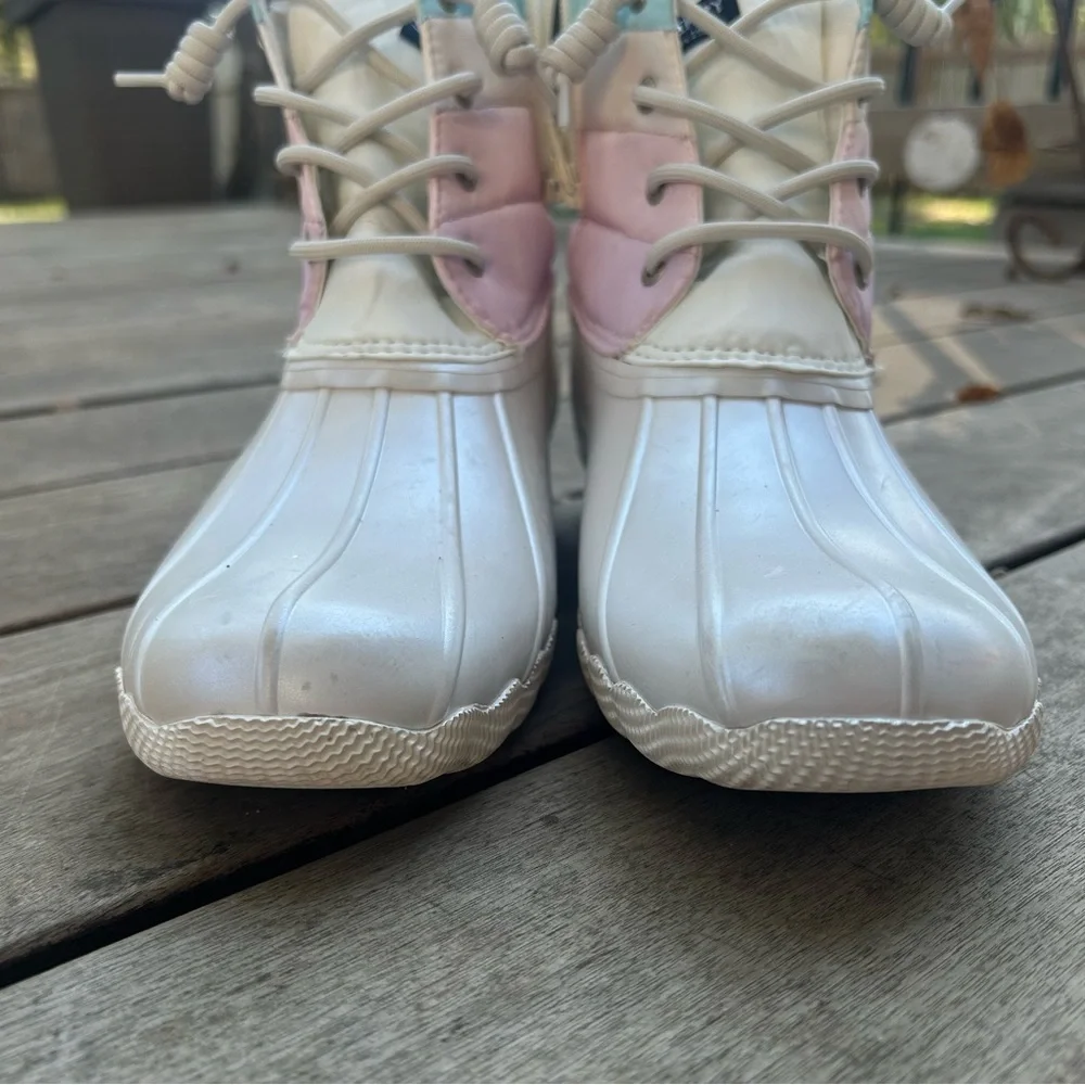 Sperry Topsider Saltwater Water Resistant Ankle Zip Up Boot Unicorn Pink size 6